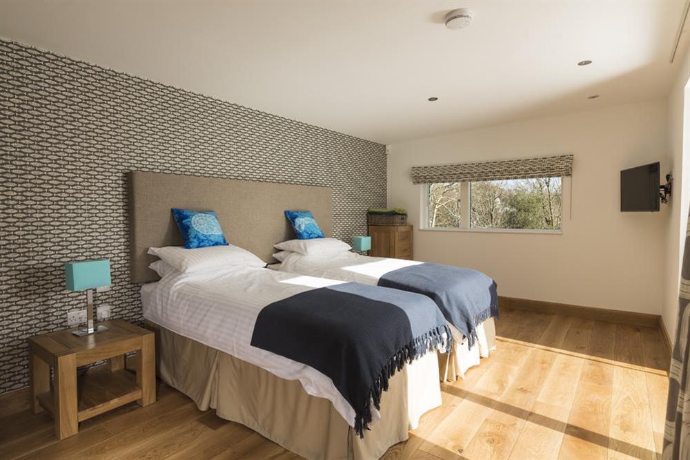 Second floor en suite twin bedroom (photo 3) at Bridleway House in , Salcombe