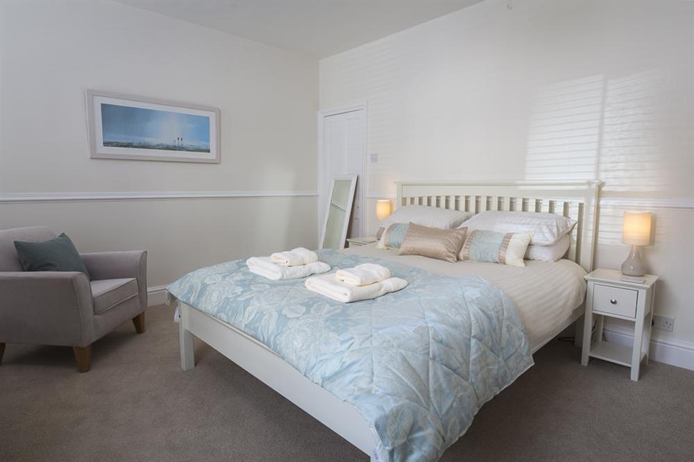 Master bedroom with King-size bed at Brierdene in , Salcombe