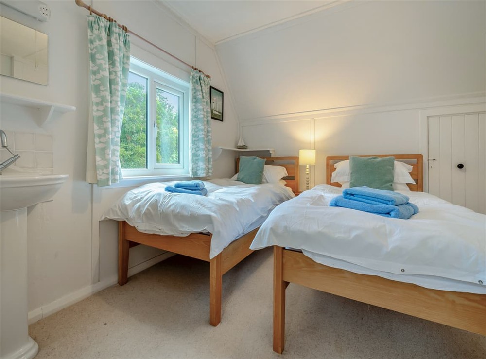 Twin bedroom at Brigids Patch in St Mawes, Cornwall