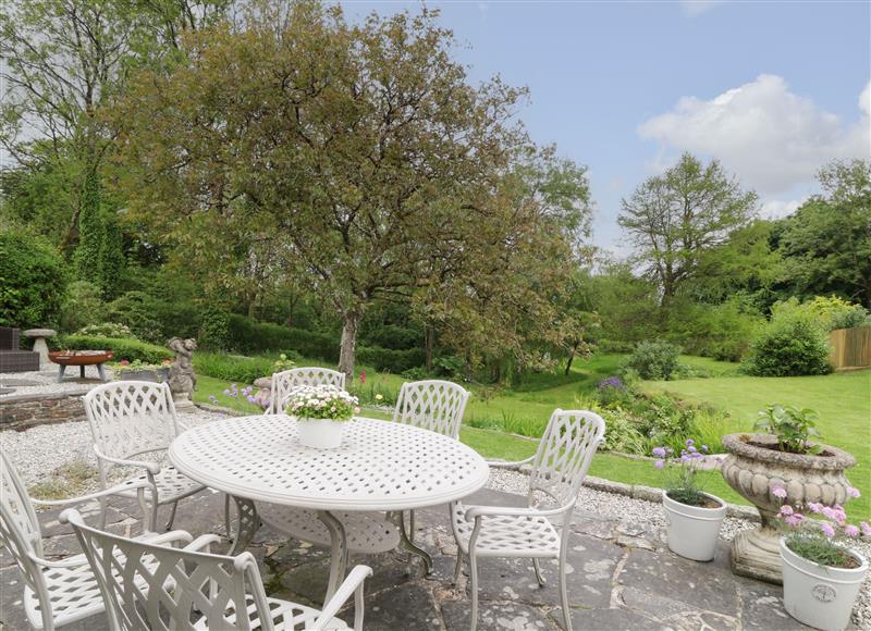 The setting at Briony House, Bridestowe