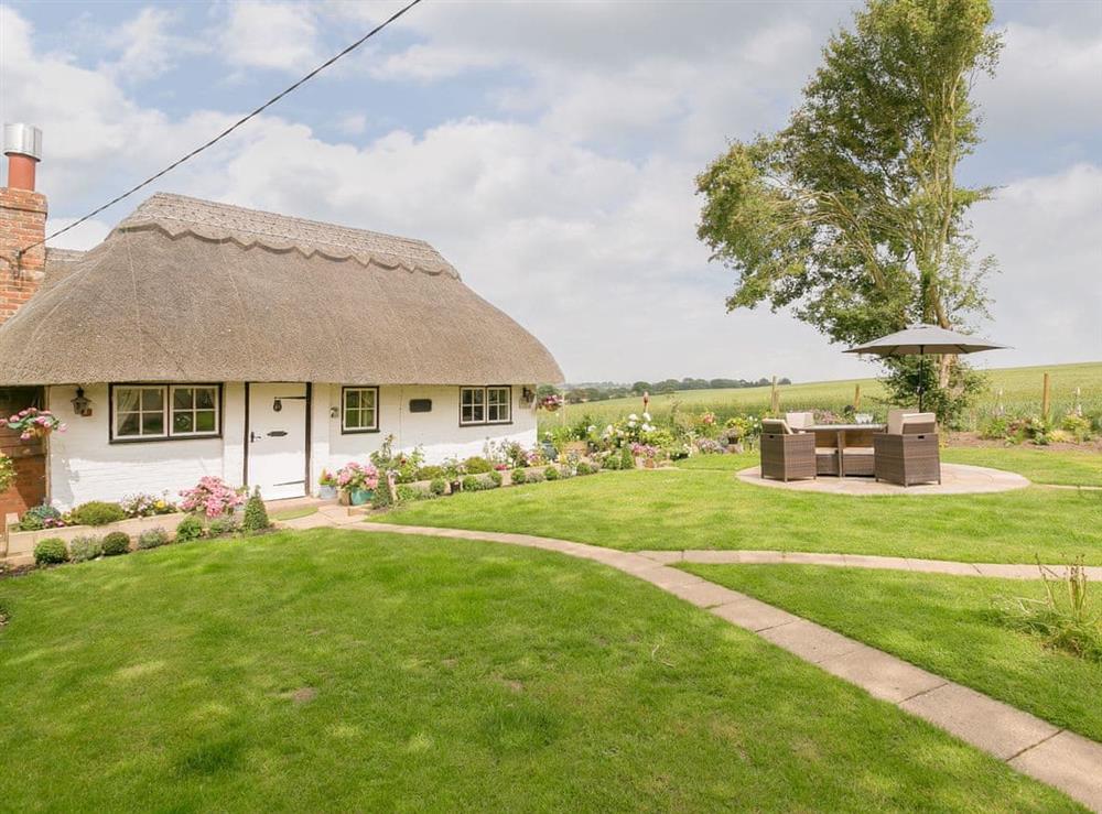 Traditional 350 year old thatched cottage at Brittons Hill Cottage in Kenardington, near Ashford, Kent