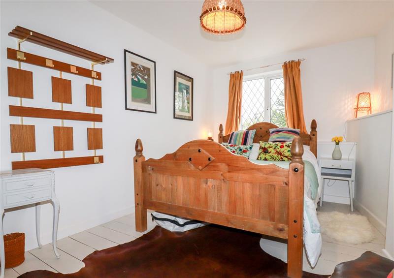 This is a bedroom (photo 2) at Bro Tref Cottage, St Mawgan