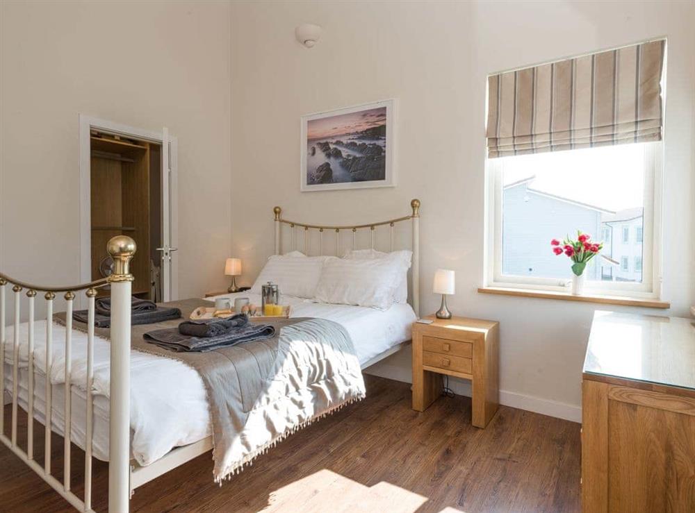 Relaxing double bedroom at Broad Reach in Fritton, near Great Yarmouth, Norfolk