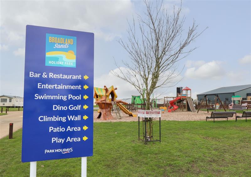 The garden at Broadland Sands Lodge, Corton