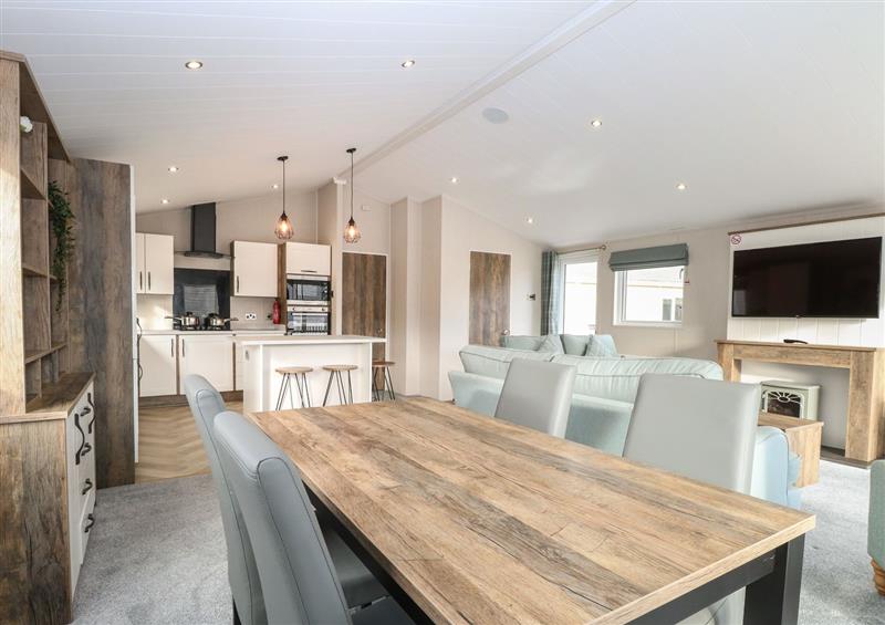 The kitchen at Broadland Sands Lodge, Corton