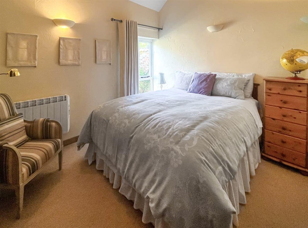 Double bedroom (photo 2) at Broadlea in North Green, Nottinghamshire