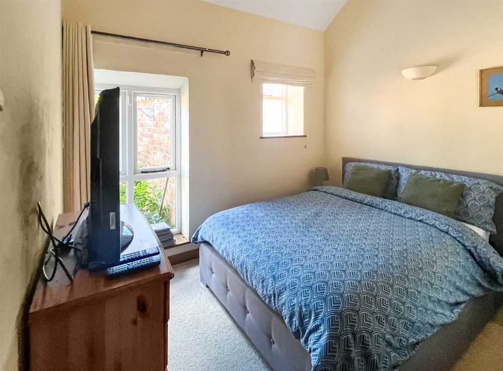 Double bedroom (photo 3) at Broadlea in North Green, Nottinghamshire