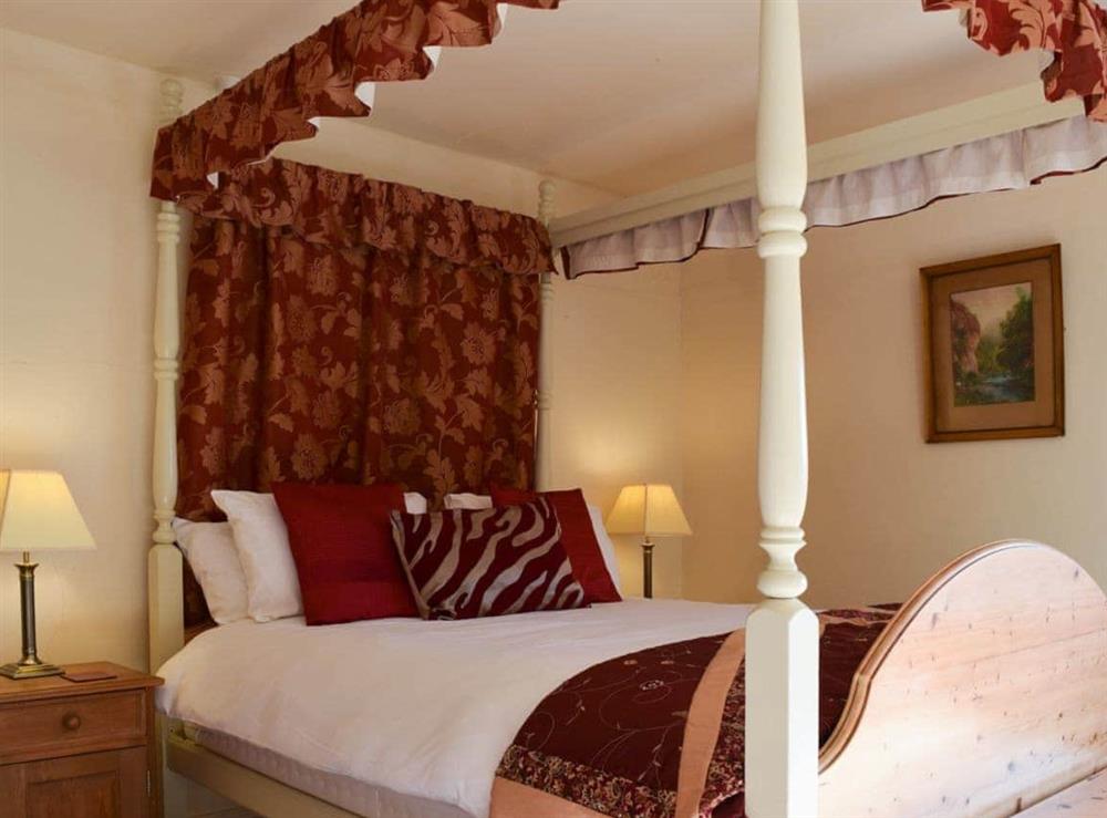 Romantic four poster bed at Broadmeadows Farm in Butterton, Staffordshire., Great Britain