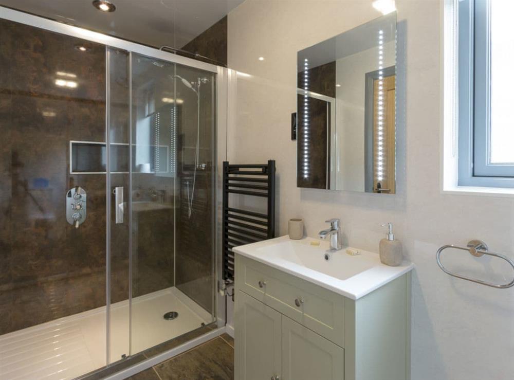 Luxurious en-suite shower room at Quiraing, 