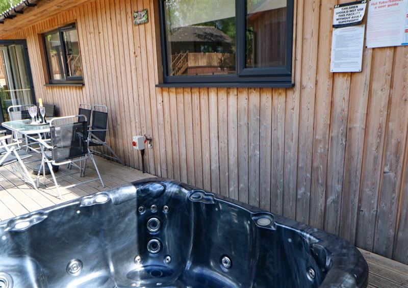 The hot tub at Broken-Sky Lodge, Otterburn