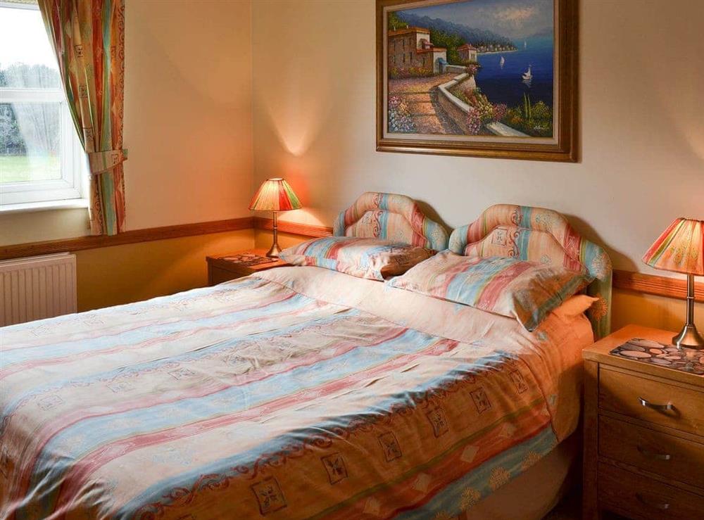 Twin bedroom with  zip and link beds at Brompton Lodge in Potter Brompton, Scarborough, N. Yorks., North Yorkshire