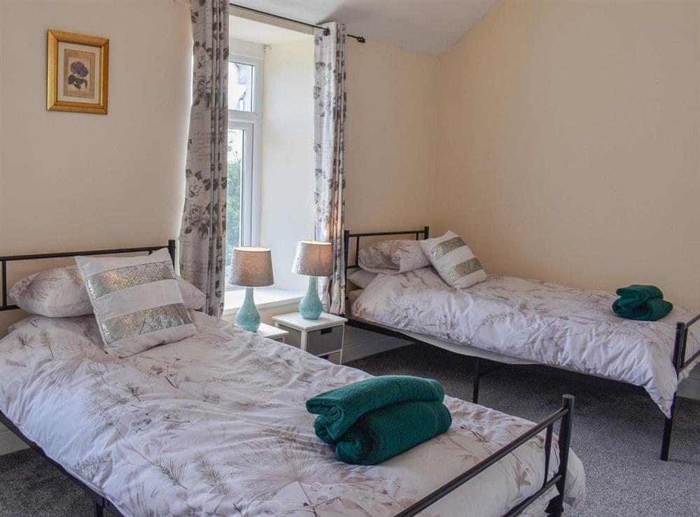 Twin bedroom (photo 2) at Bron Berllan in Llandudno, County Conwy, Gwynedd