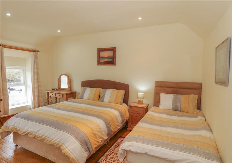 This is a bedroom at Bron Gadair, Newborough