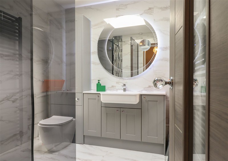 This is the bathroom at Bronallt, Cemaes Bay