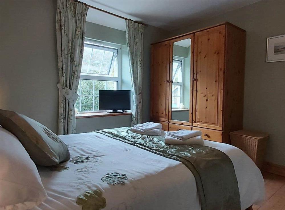 Double bedroom (photo 2) at Bronhaul in Dolfach, near Llanbrynmair, Powys
