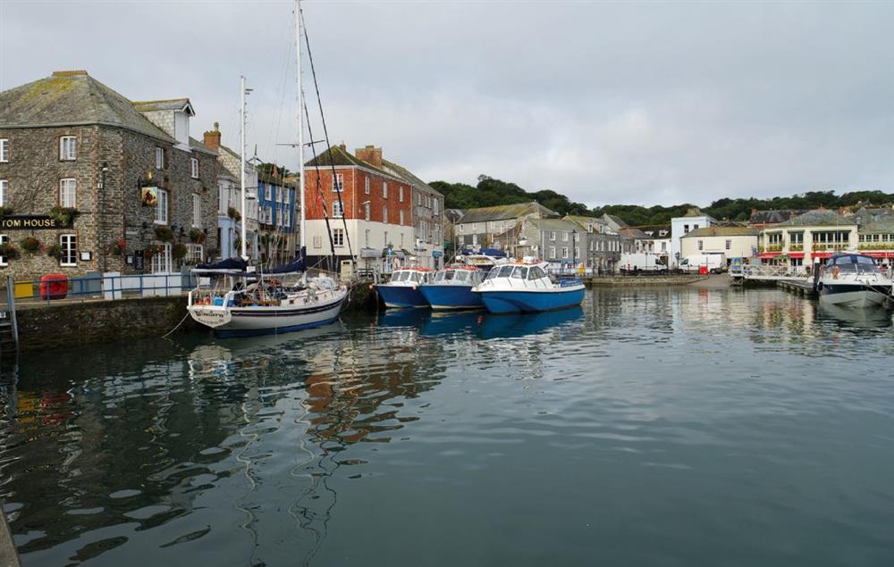The picturesque fishing village of Padstow  at Brook Cottage (Cornwall), Trevose Head Lighthouse