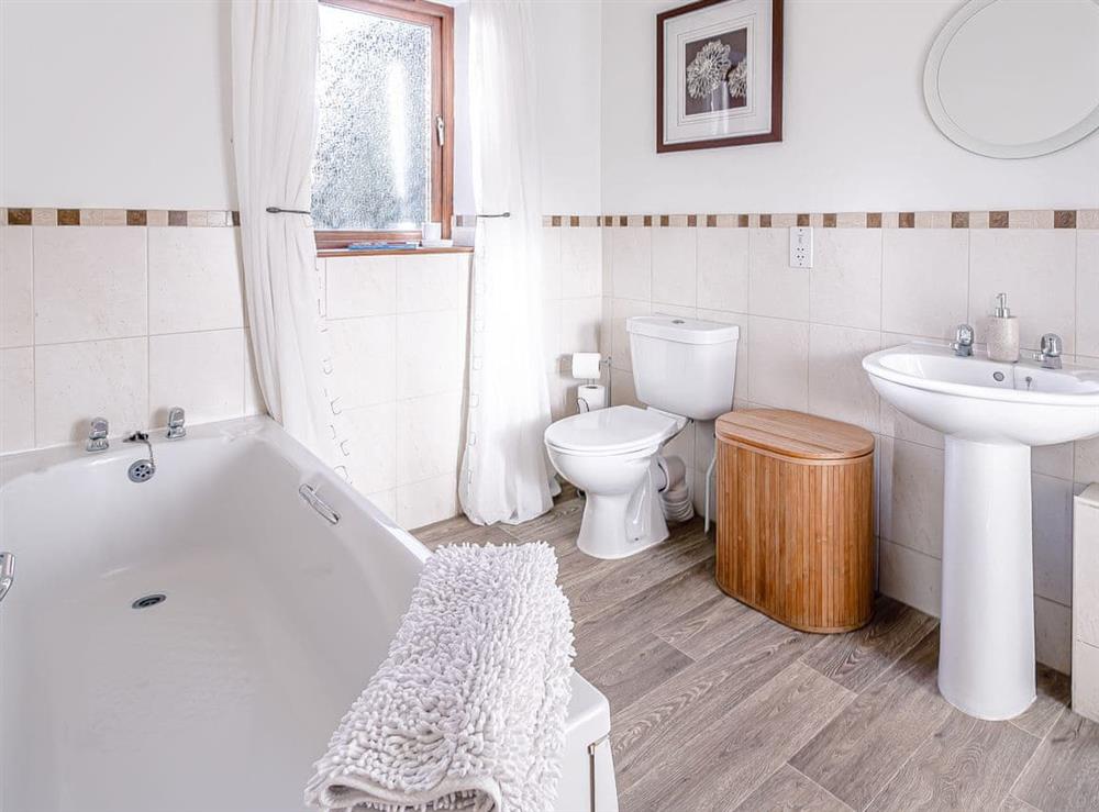 Bathroom at Brook House Farm Cottage in Scamblesby, near Louth, Lincolnshire