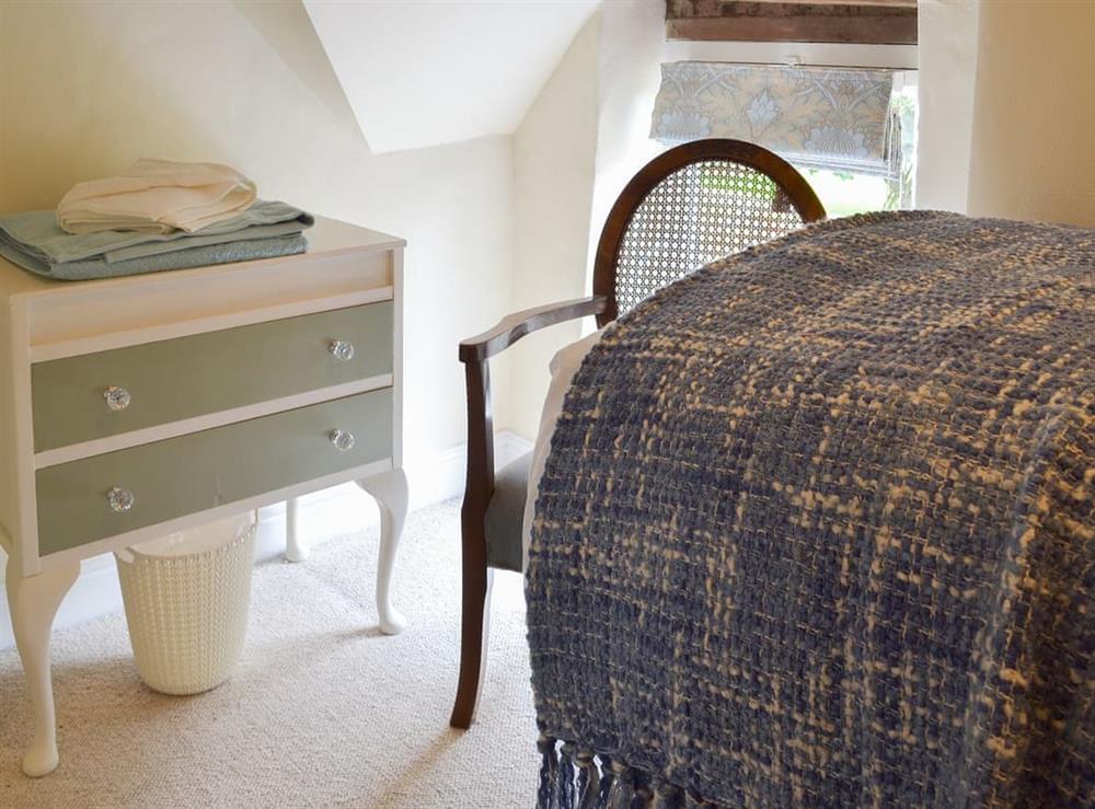 Quirky single bedroom at Jasmine Cottage, 