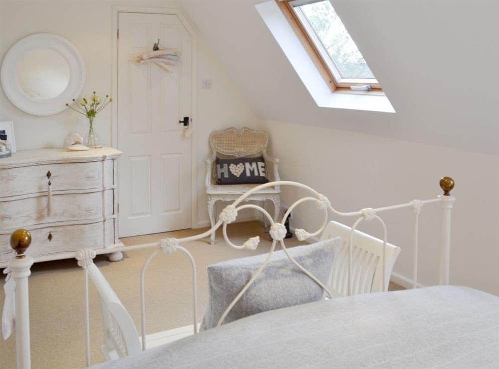 Spacious double bedroom at Brookside Cottage in Burley, near Ringwood, Hampshire