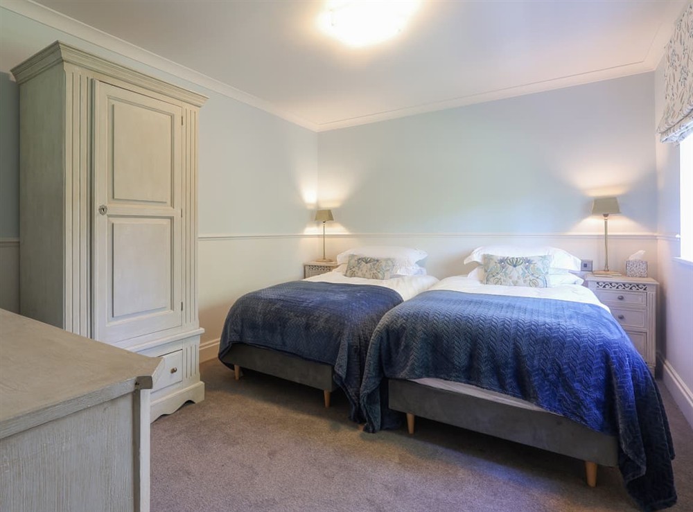 Twin bedroom
