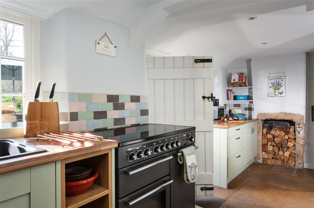 Brookview, Cotswolds: Fully equipped kitchen with double electric range oven at Brookview, Lower Swell, Nr Stow-on-the-Wold