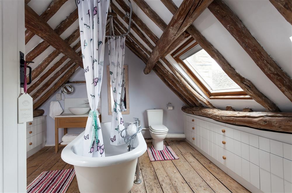 Brookview, Cotswolds: Stunning family bathroom on the second floor at Brookview, Lower Swell, Nr Stow-on-the-Wold