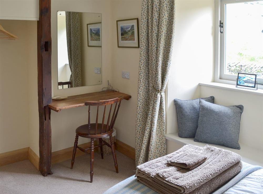 Sunny twin bedded room at Brow View Cottage in Ravenstonedale, near Kirkby Stephen, Cumbria