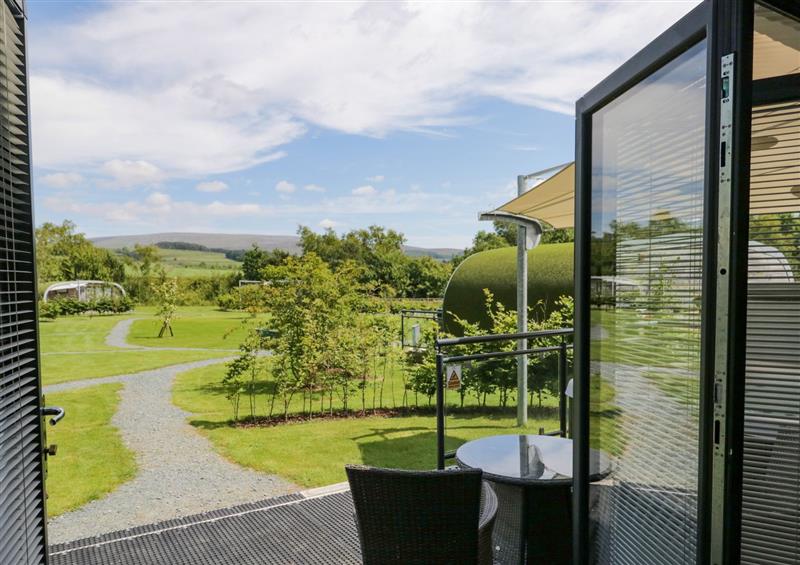 Enjoy the garden at Brownthwaite, Kirkby Lonsdale