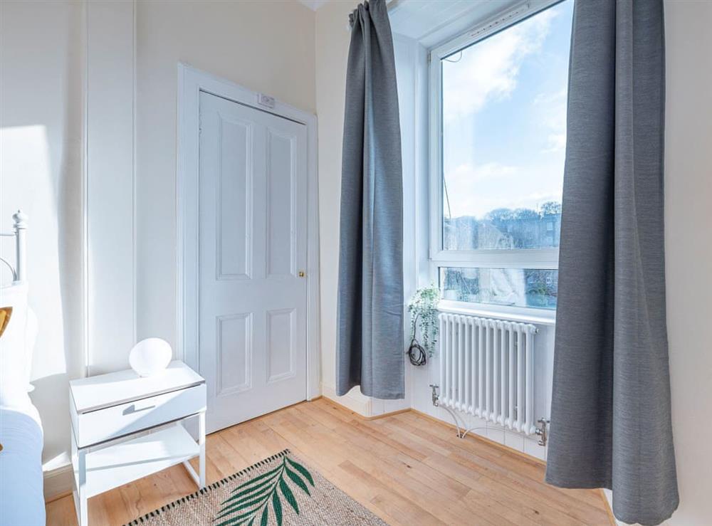 Double bedroom (photo 3) at Brunton Apartment in Edinburgh, Midlothian