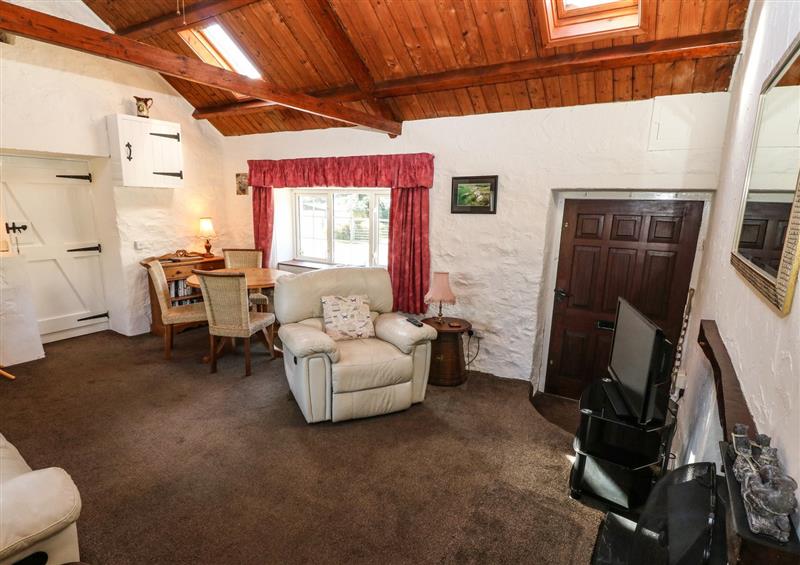The living area at Bryn Cytun Cottage, Morfa Nefyn