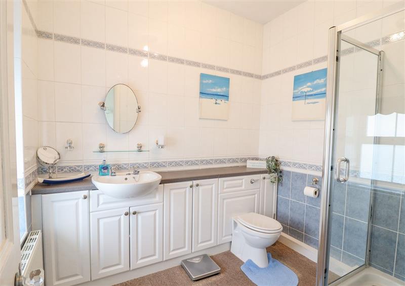 The bathroom (photo 2) at Bryn Glasfor, Llanaber near Barmouth