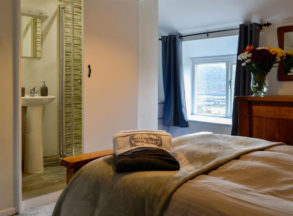 Double bedroom with en-suite shower room (photo 2) at Bryn Hyfryd in Maenan, near Llanrwst, Clwyd