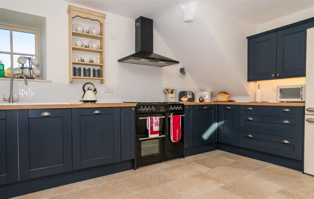 Spacious and fully equipped kitchen at Bryn Mawr, Colwyn Bay