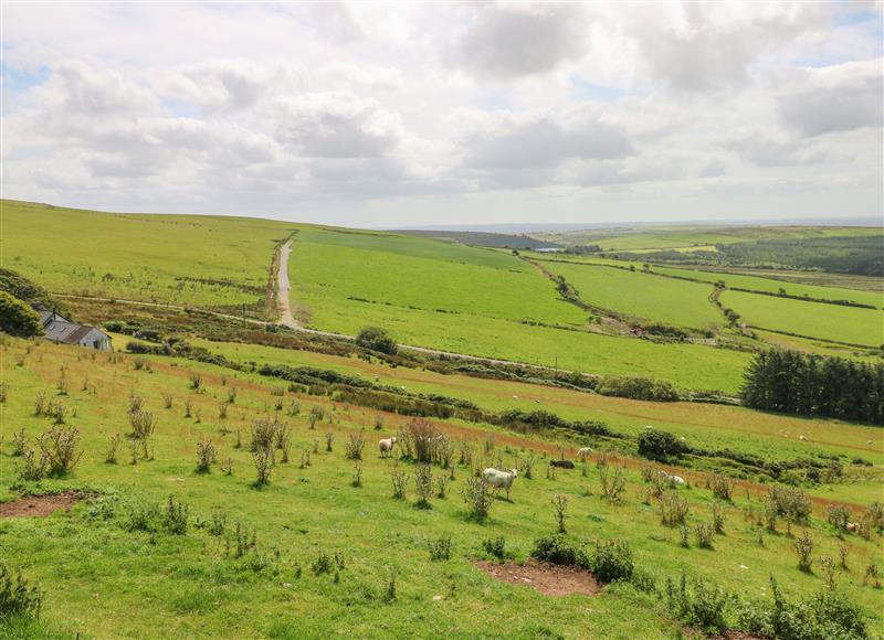 The setting around Bryn Nante