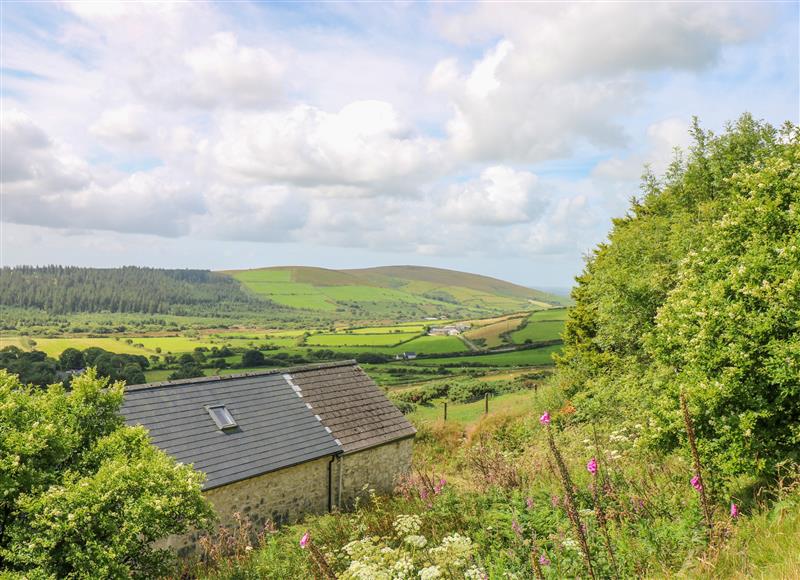 The setting around Bryn Nante