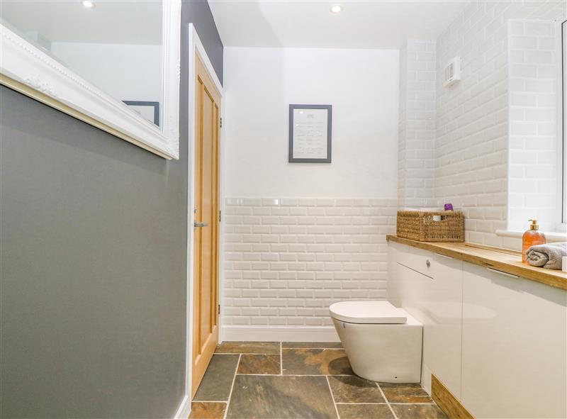 Bathroom (photo 2) at Bryn Tirion, Llangefni