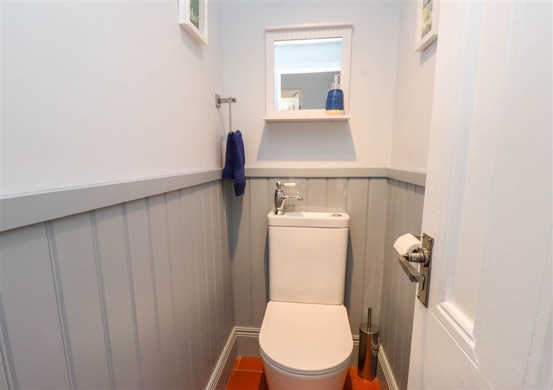 The bathroom at Bryn Tirion, Morfa Nefyn