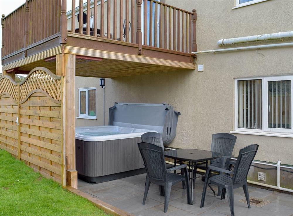 Private hot tub at Bryntowy in Kidwelly, Dyfed