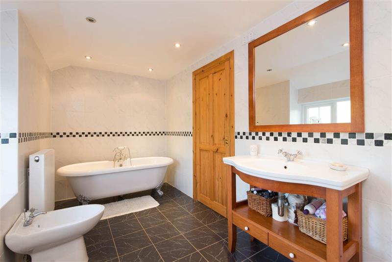 Bathroom at Bubble Cottage, Watergate Bay, Cornwall