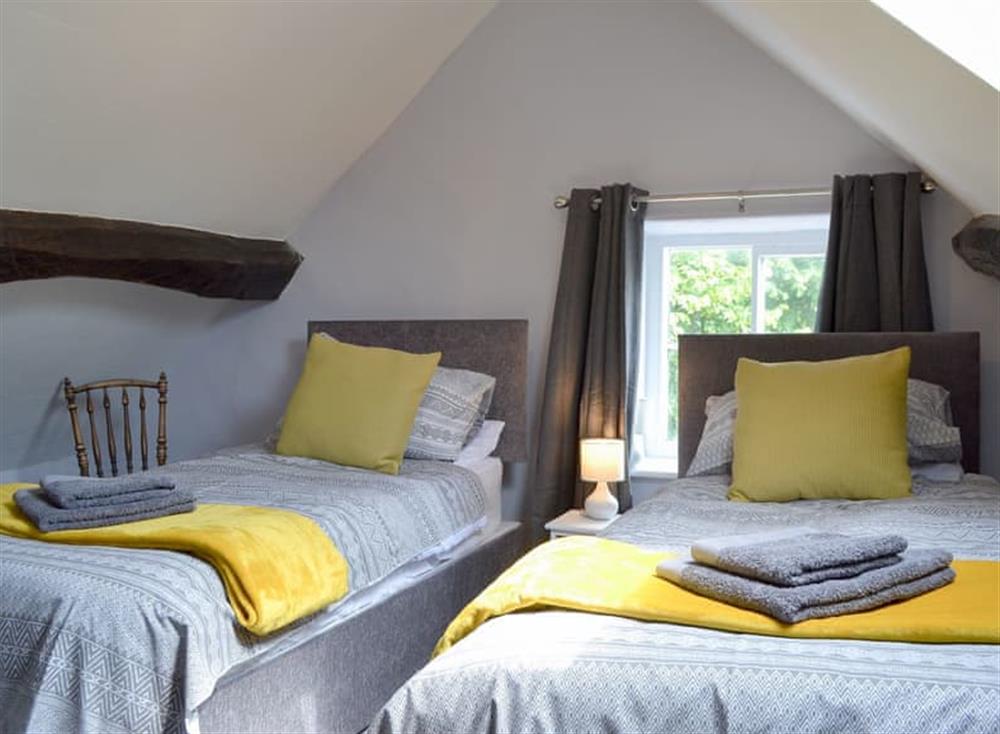 Comfortable twin bedroom at Buckingham Square in Helmsley, North Yorkshire