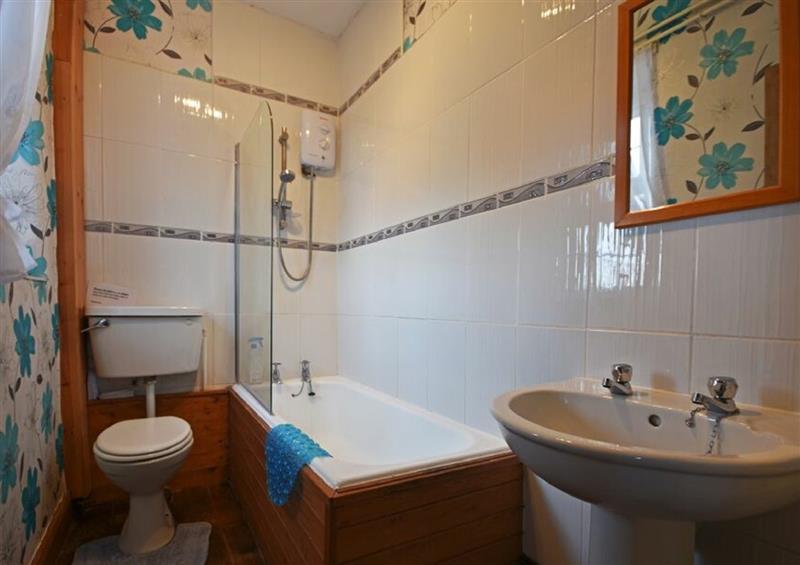 The bathroom at Budle Bay Cottage, Bamburgh