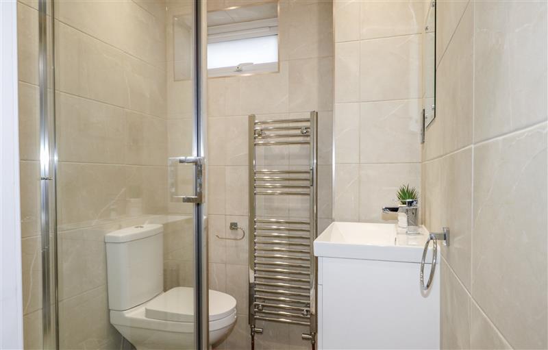 The bathroom at Building 5 Flat 5 2 Bed Apartment, Seaford