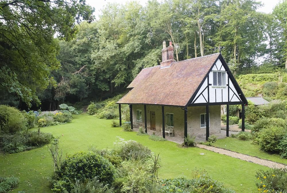 Bull Hollow Cottage is set in an amazing forest clearing  at Bull Hollow Cottage, Shrewsbury