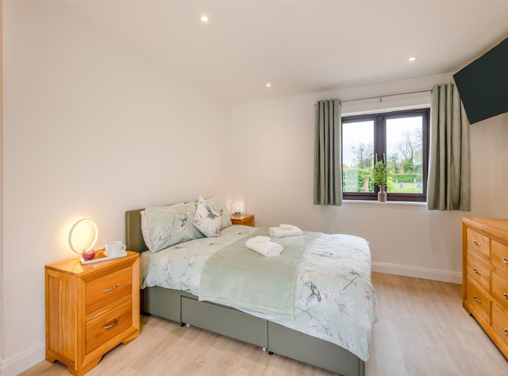 Double bedroom (photo 3) at Bumble Bee Farm in Mattishall, near Dereham, Norfolk