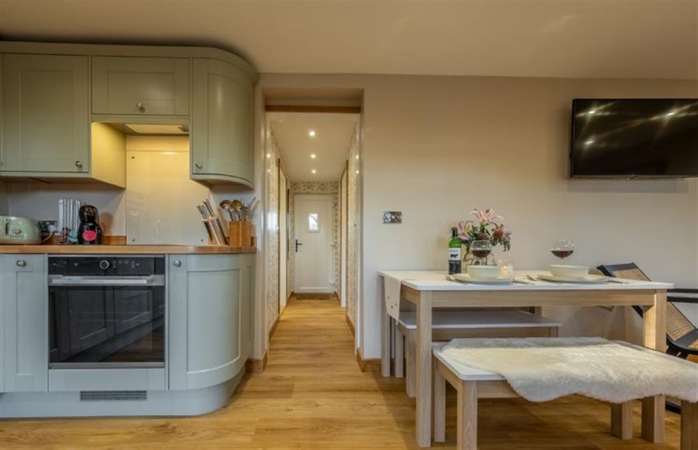 Kitchen and dining area at Bumblebee Cottage, Culford Heath near Bury Saint Edmunds