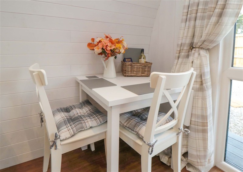Dining room at Bumblebee Glamping Pod, Thornton Dale