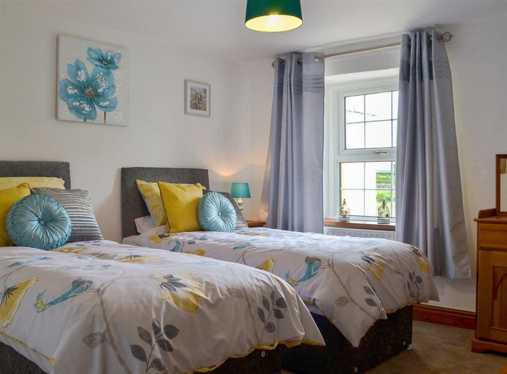 Charming twin bedroom at Bumblebee Nook in Yanwath, near Penrith, Cumbria