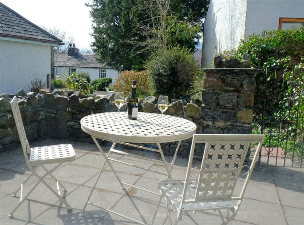 Sitting-out-area at Bunbury Cottage in Keswick, Cumbria
