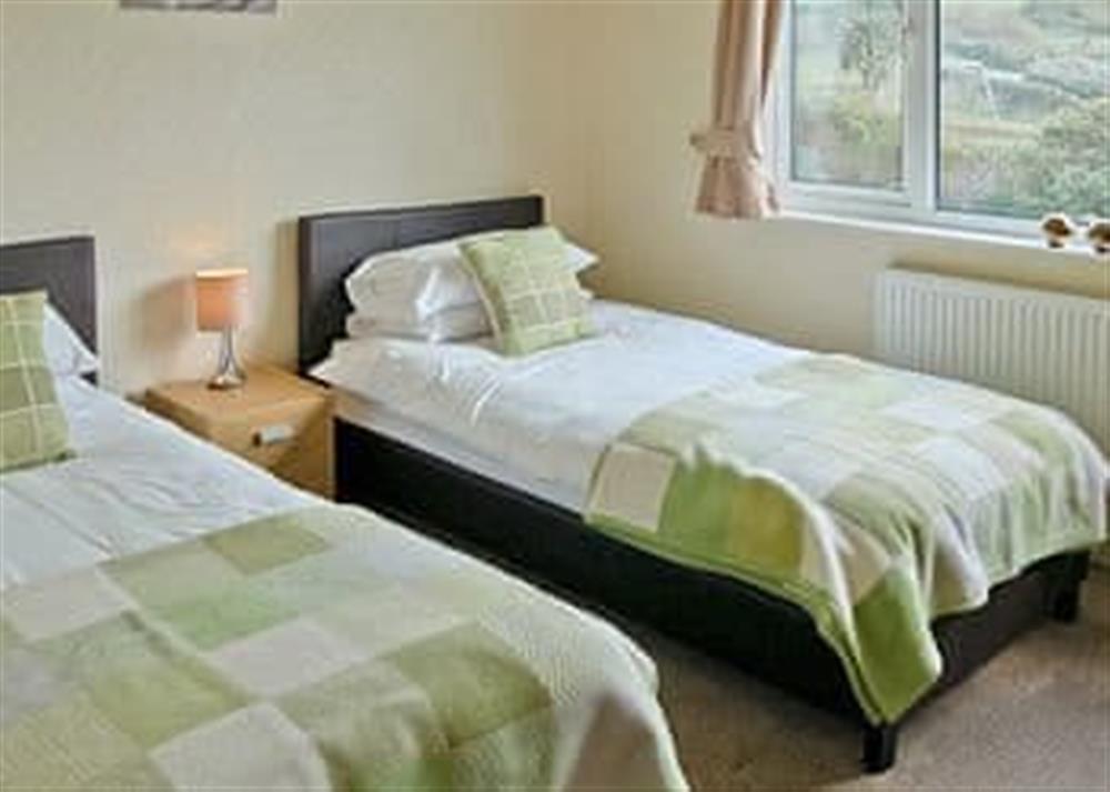 Twin bedroom at Bungalow in Trethevey, near Tintagel, Cornwall