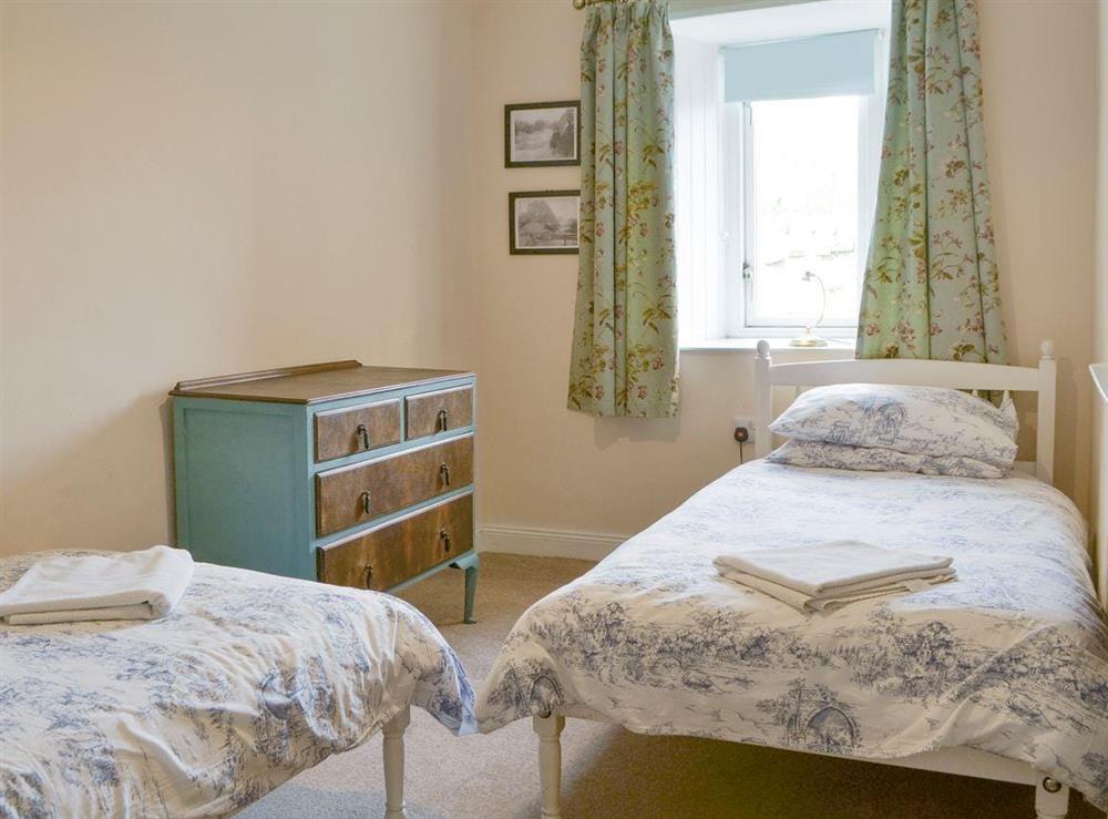 Good sized twin bedroom at Burnfoot of Cluden in Holywood, by Dumfries, Dumfriesshire